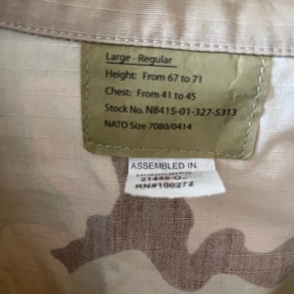 Military Camo Top Size Large - Picture 9 of 9